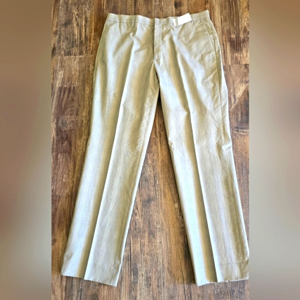 Banana Republic Light Beige Chinos with Subtle Texture